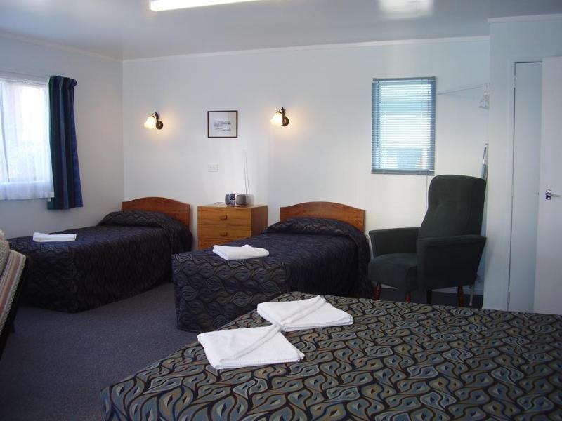 Opononi Hotel Экстерьер фото