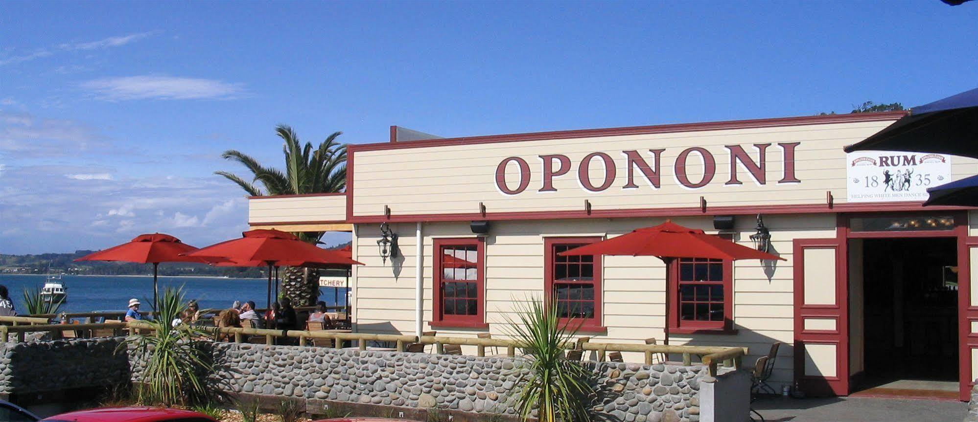 Opononi Hotel Экстерьер фото